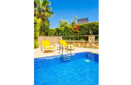 Dalyan House | Villa Aysel Paradise: Family-Friendly Getaway with Pool