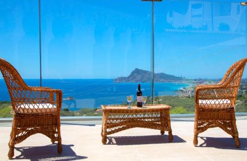 Altea la Vella Villa | Relax at Villa Azahara: Family-Friendly with Pool Access