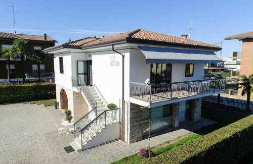 San Benedetto di Lugana House | Experience Villa Azdora: Oceanfront Bliss & 4-Star Comfort