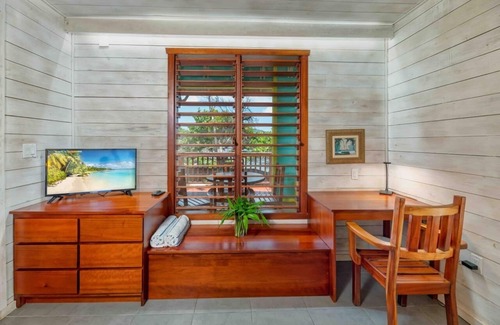 First Bight Villa | Villa Azul: Secluded Paradise with Pool and Ocean Views