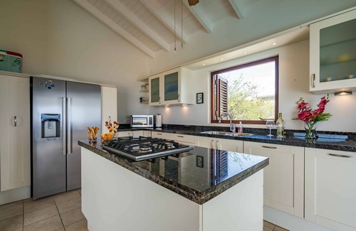 St. Marie House | Oceanfront Villa Azure Rose with Pool & Spa - Rated 9.8