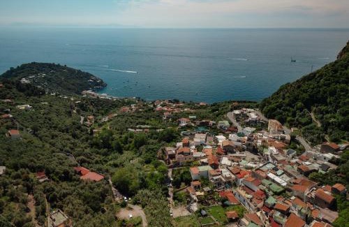 Nerano Villa | Villa Azzurra: Family-Friendly Retreat with Accessibility