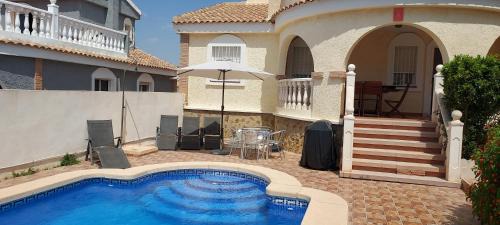 Puerto Marino Villa | Oceanfront Villa Bélgica in Gran Alacant - Family Friendly