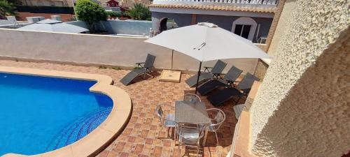 Puerto Marino Villa | Oceanfront Villa Bélgica in Gran Alacant - Family Friendly