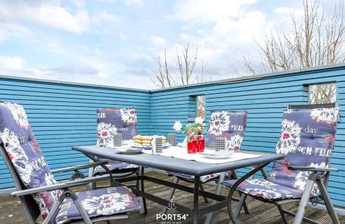Busum Apartment | Cozy Villa Büsum Norderpiep: Pet & Child Friendly Retreat