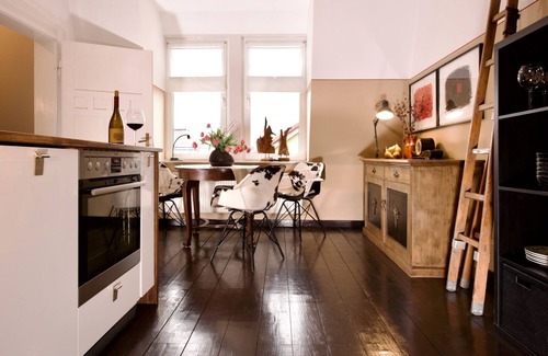 Gotha Apartment | Experience Villa B-neuer Geist: Top-Rated Family Retreat