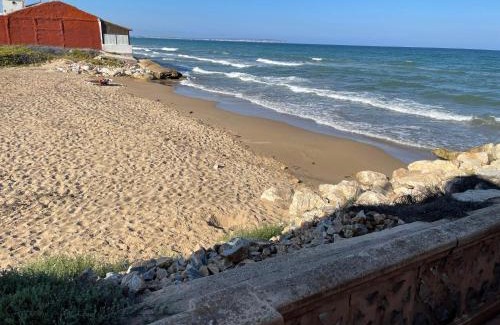 Guardamar del Segura Villa | Villa Babilonia: 4-Star Retreat with Private Beach Access