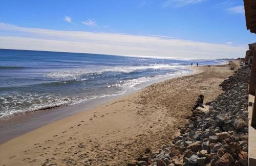 Guardamar del Segura Villa | Villa Babilonia: 4-Star Retreat with Private Beach Access