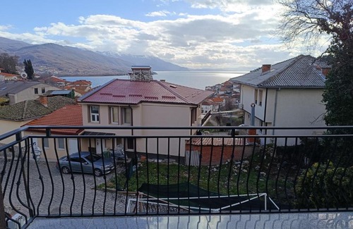 Varosh Villa | Top-Rated Villa Bacchus Upper Gate: Family-Friendly Retreat
