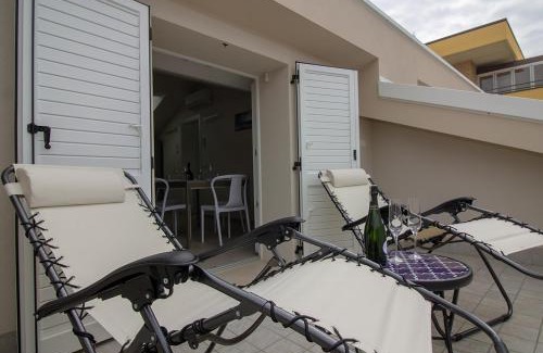 Viserbella Apartment | Villa Baci sul Mare - Oceanfront Apartment with Beach Access
