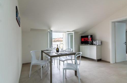 Viserbella Apartment | Villa Baci sul Mare - Oceanfront Apartment with Beach Access