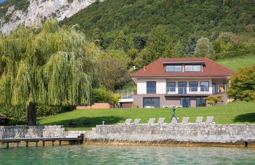Veyrier-du-Lac Villa | Villa Bagatelle: Luxury Stay with Spa & Lake Views in Annecy