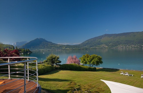 Veyrier-du-Lac Villa | Villa Bagatelle: Luxury Stay with Spa & Lake Views in Annecy