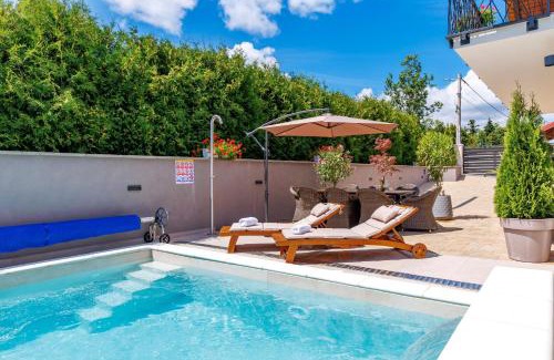 Fuzine Villa | Experience Villa Bajer: 4-Star Retreat in Fužine