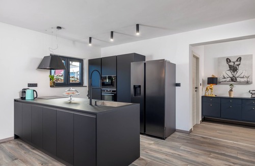 Fuzine Villa | Villa Bajer: Relax in 5 Bedrooms with Pool & Spa Amenities
