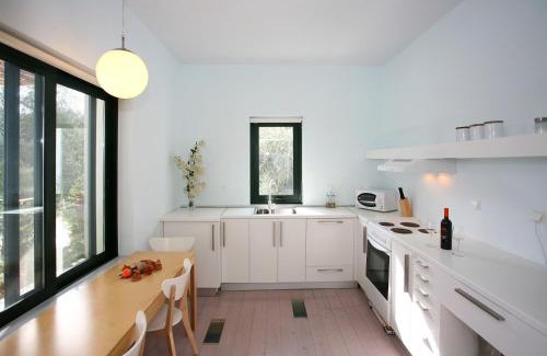 Maleme Villa | Villa Bamboo: Pet-Friendly Retreat with Pool & High Ratings