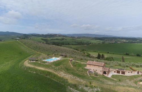 Peccioli Villa | Family-Friendly Retreat at Villa Barbara Awaits You