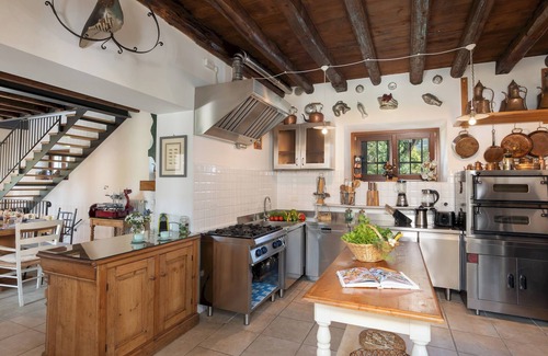 Cappella Maggiore Villa | Relaxing Getaway at Villa Barchessa Panigai with Pool