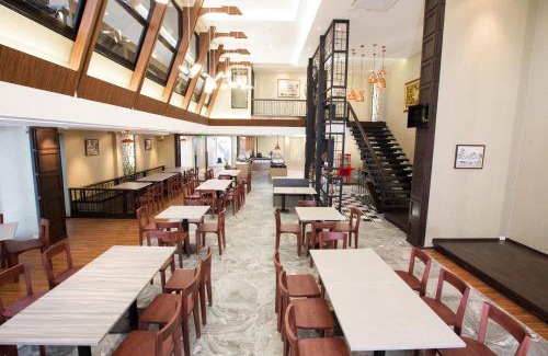 Pak Kret Hotel | Inviting Villa Baron SHA PLUS with Pool & Restaurant