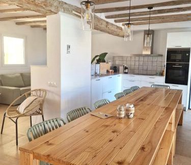 Deltebre Villa | Villa Barracot: Guest Rated 9.5 with Pool & Pet Friendly