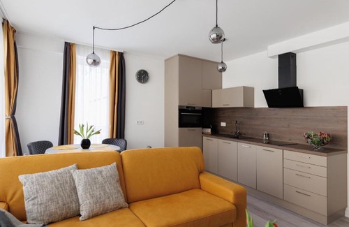 Siofok Aranypart Apartment | Relax at Villa Bauhaus Wellness Apartman with Ocean Views