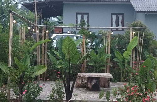 Cimacan Villa | Delightful Villa Bawean Terrace with Breakfast and Kitchen