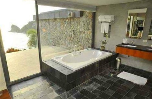 Lat Bua Luang Villa | Relaxing Villa Retreat with Pool in Kamala