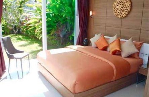 Lat Bua Luang Villa | Relaxing Villa Retreat with Pool in Kamala