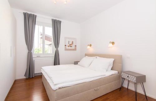Izola Apartment | Oceanfront Villa Beatrice: A 4-Star Guest Favorite
