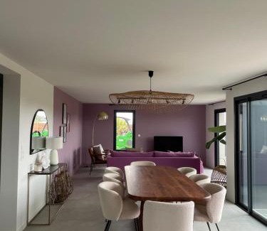 Fontenay-sur-Mer House | Villa Beau Séjour: Oceanfront Haven with Pet-Friendly Perks