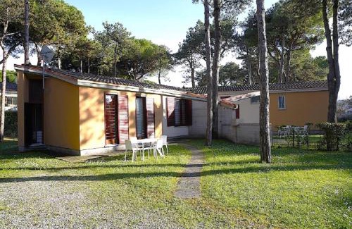 Lignano Riviera Apartment | Beachfront Villa Beethoven: Pet-Friendly with Ocean Views