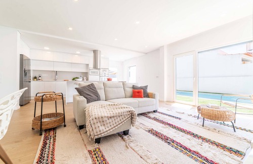 Charneca de Caparica e Sobreda Villa | Villa Beija Flor - Guest Rated 10/10 with Private Pool