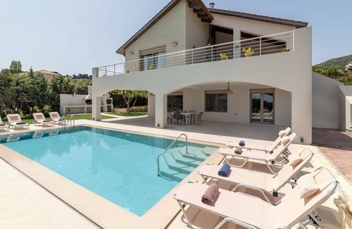 Archanes Villa | Villa Belena- Vacation Villa rental with private pool in Crete, 10 km away from the Knossos Palace