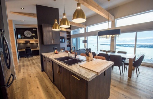 Les Eboulements Ski Chalet | Villa Bella Cottage: Scenic Views & Family-Friendly Amenities