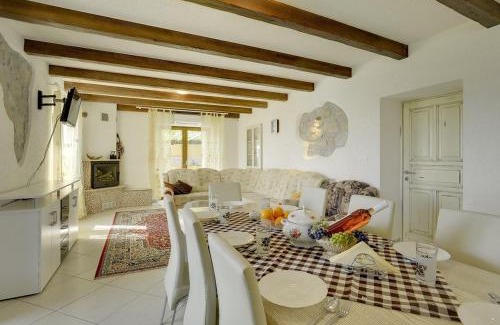 Lupoglav Villa | Villa Bella: Family-Friendly Stay with Pool & 9.5 Review Score