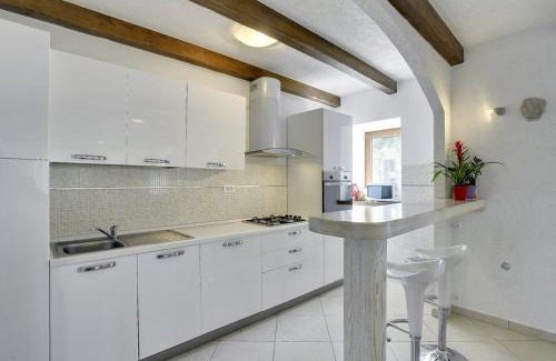 Lupoglav Villa | Villa Bella: Family-Friendly Stay with Pool & 9.5 Review Score