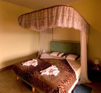 Kigali House | Villa Belle Vue: Guest Rated 8.8 with Pool & Breakfast