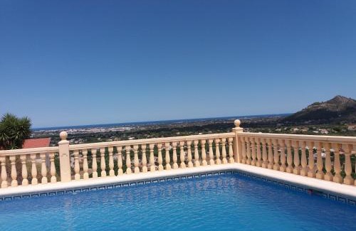 Pedreguer Villa | Family-Friendly Villa Bello Horizonte with Oceanfront Pool
