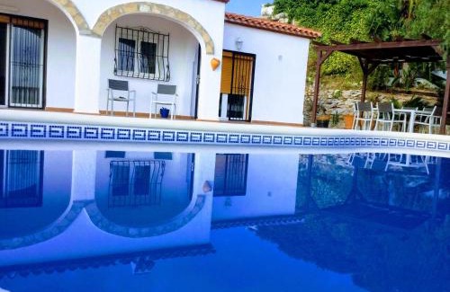 Pedreguer Villa | Family-Friendly Villa Bello Horizonte with Oceanfront Pool