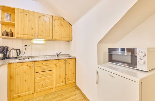 Janske Lazne Apartment | Relaxing Villa Belvedere with Lake View & Spa Amenities