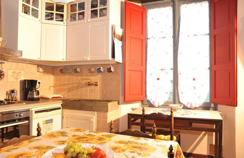 Camporgiano Apartment | Villa Benedetta: Premier Ocean View Retreat with Pool