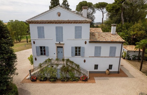 Osimo Villa | Discover Villa Benedetta: Inviting Villas with Pool & Spa