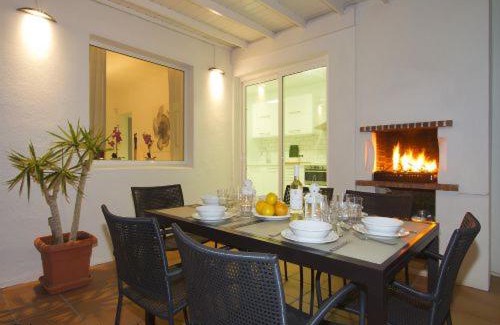 Puerto del Carmen Villa | Villa Benedicte: Oceanfront Escape with Heated Pool