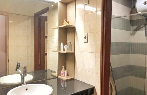 Berastagi Villa | Comfy Villa Berastagi Gunung Max: Family-Friendly Retreat