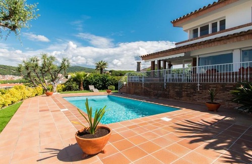 Canet de Mar Villa | Elegant Villa Berganti with Pool & Family-Friendly Amenities