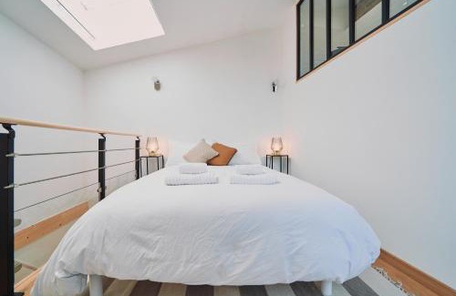 Saint-Valery-sur-Somme Villa | Relax at Villa Bewick-Loft Architecte - 4-Star Family Getaway
