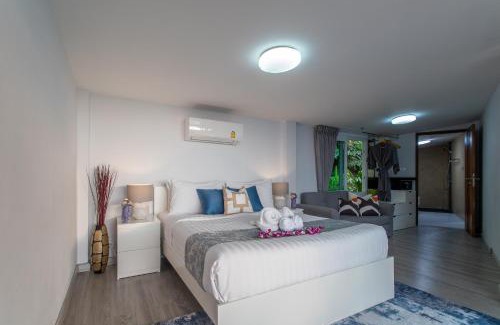 Cherngtalay Villa | Elegant Villa Beyond: 9 Bedroom Seaview Retreat with Spa