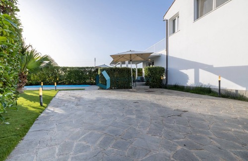 Gorgo Lungo Villa | Villa Bianca 1: Your Private Pool Oasis Near the Sea