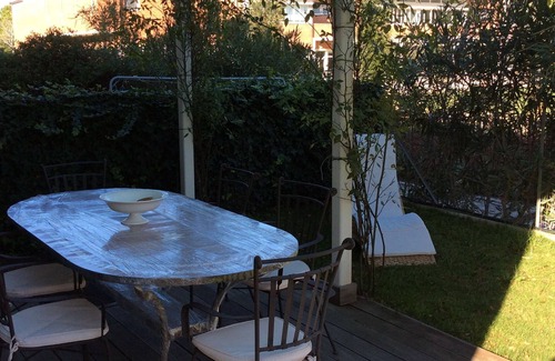 Calambrone House | Villa Bianca: Beachside Cottage with Spa and Ocean Views