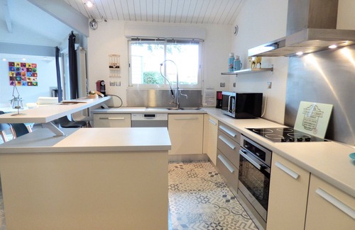 Messanges House | Villa Bidaous: Top-Rated Getaway with Heated Pool & Bicycles